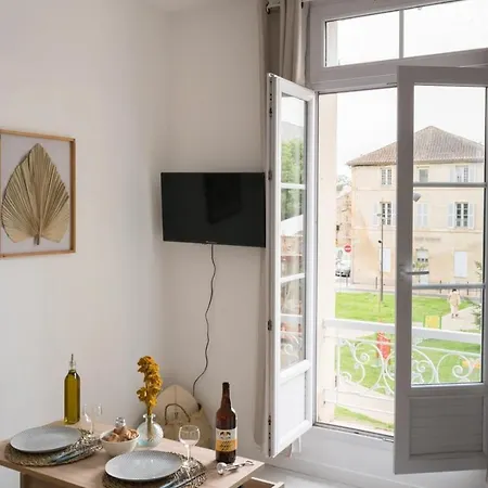 Chez Nino, Un Lumineux Et Climatise *