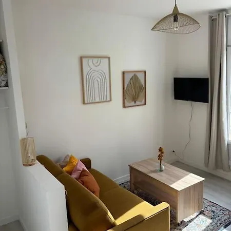 Chez Nino, Un Lumineux Et Climatise